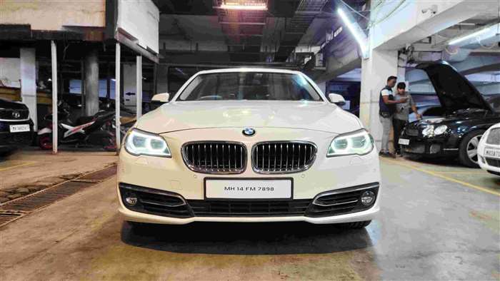 BMW 5 Series Sedan
